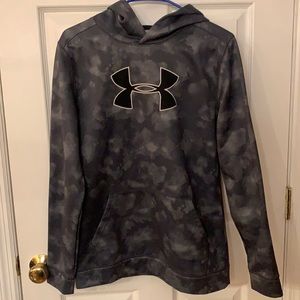 Youth boys Under Armour hoody.  Size YXL